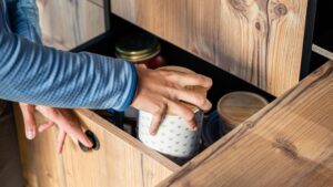 Side cabinet and drawers
