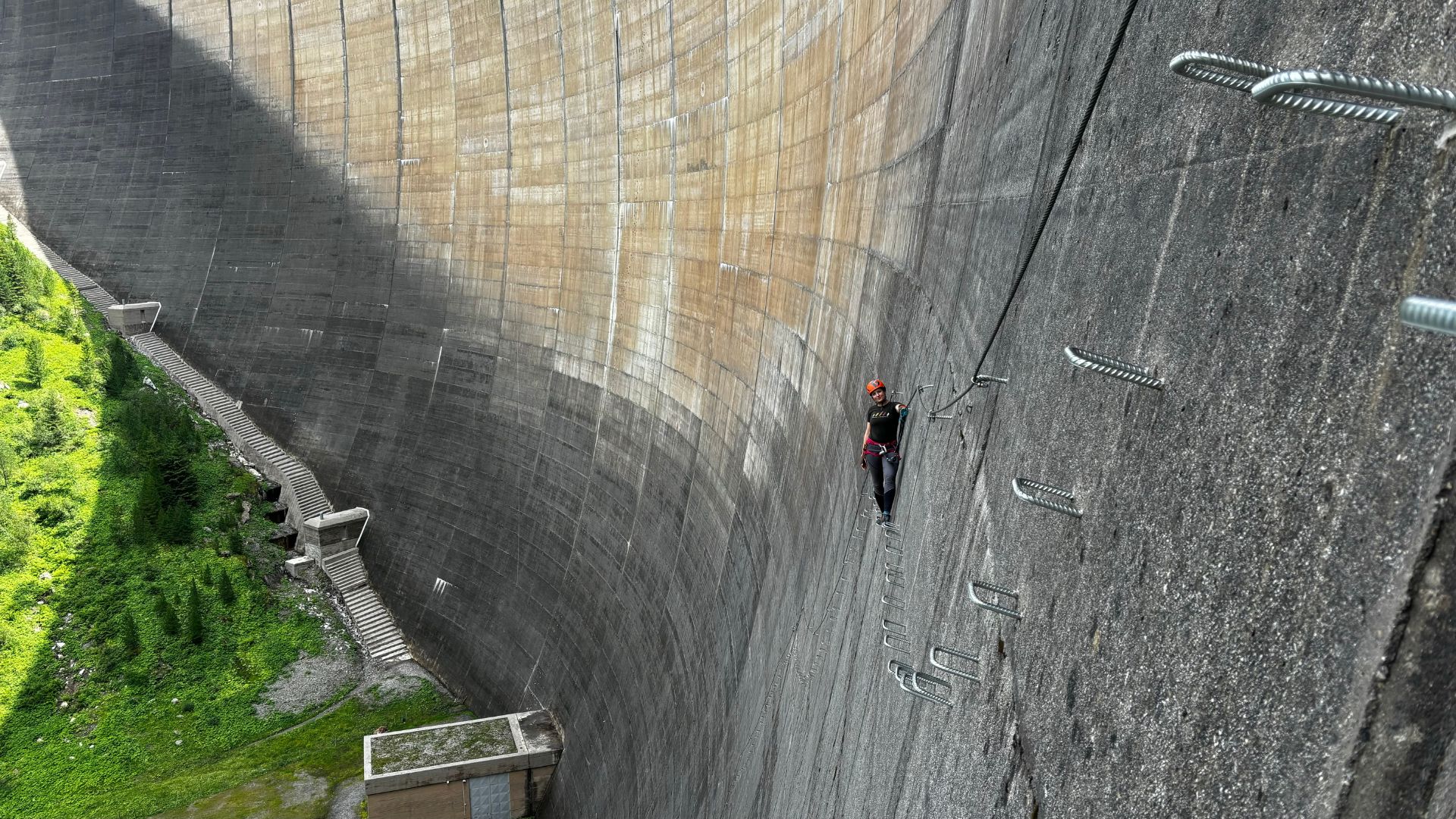 Climbing at the Schlegeis dam (5)